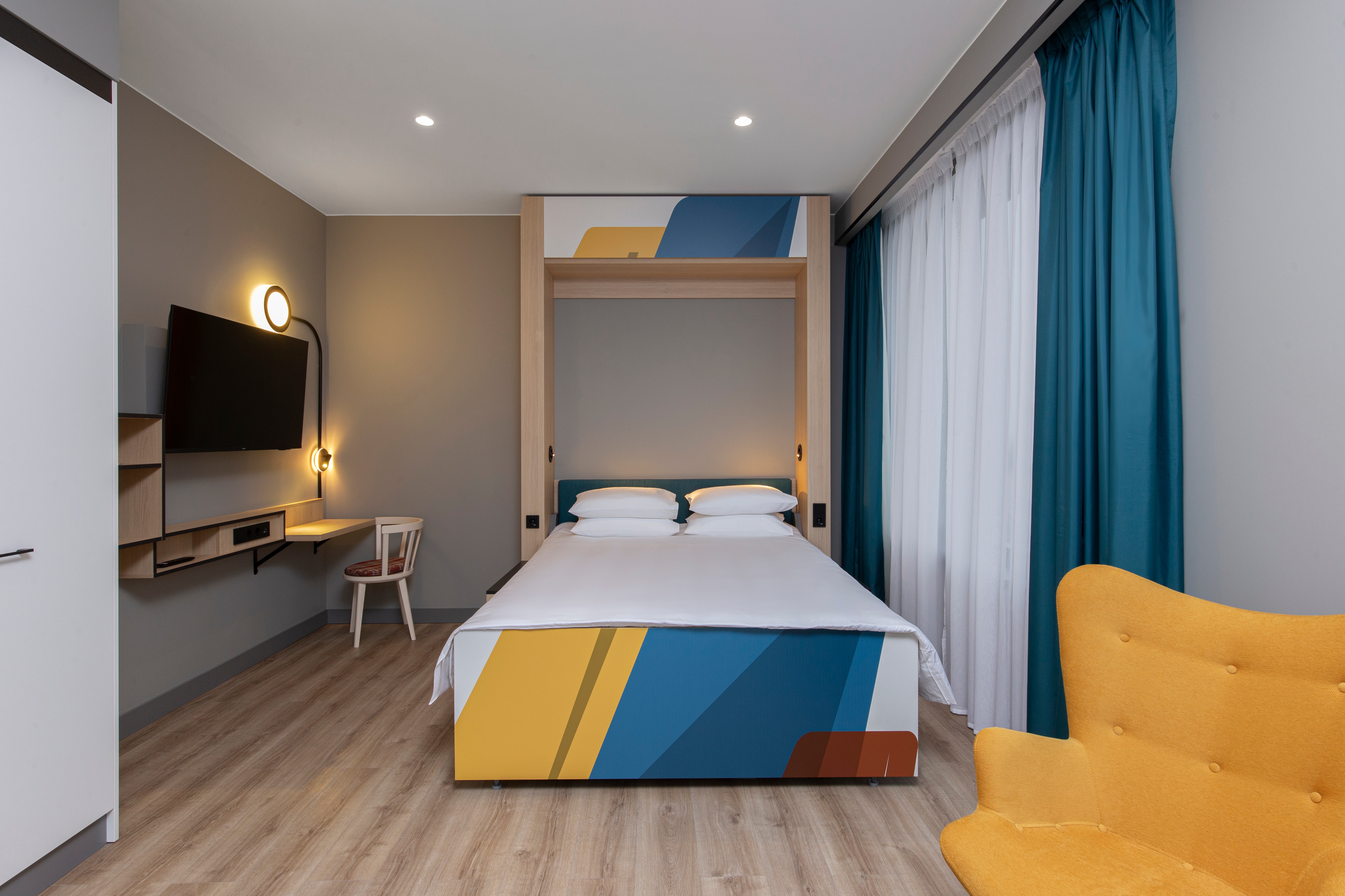 هتل دومینا پولکوو سن پترزبورگ